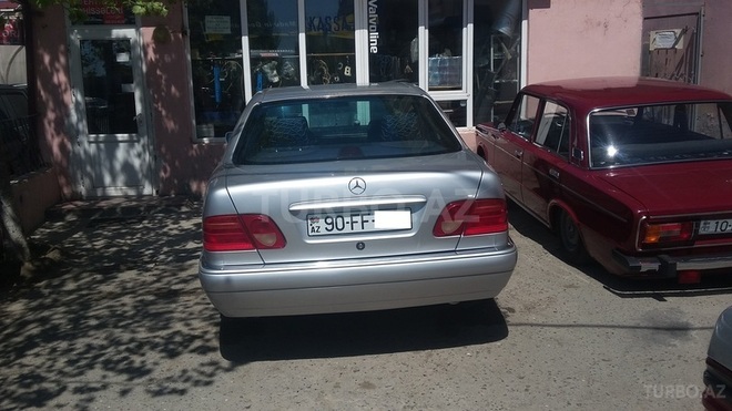 Mercedes E 240 1998, 240,000 km - 2.4 l - Bakı