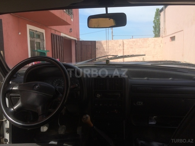 GAZ 31105 2004, 180,000 km - 2.4 л - Bakı
