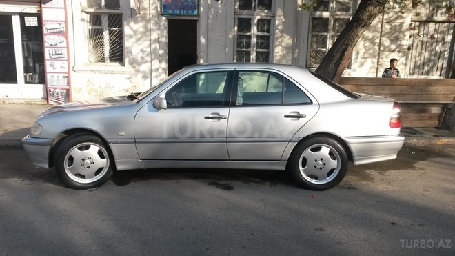 Mercedes C 180 1998, 320,000 km - 1.8 l - Bakı