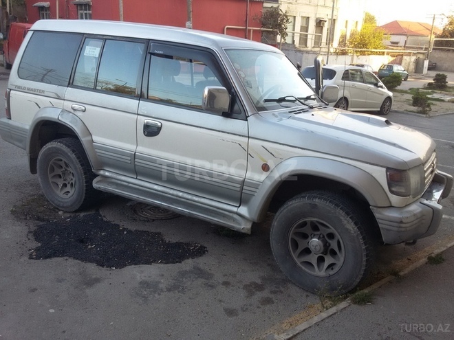 Mitsubishi Pajero 1996, 450,000 km - 2.8 л - Bakı