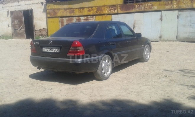 Mercedes C 220 1996, 264,400 km - 2.2 л - Biləsuvar