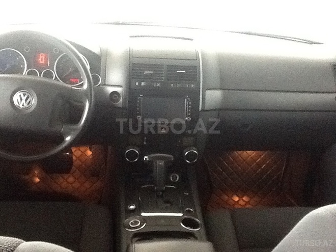 Volkswagen Touareg 2005, 136,000 km - 2.5 л - Bakı