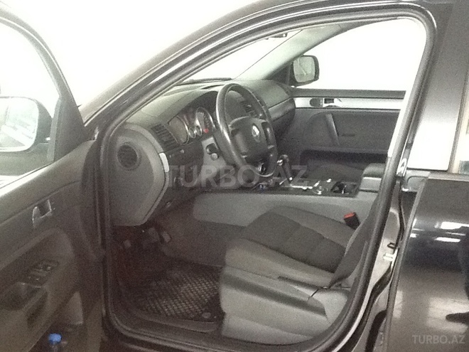 Volkswagen Touareg 2005, 136,000 km - 2.5 л - Bakı