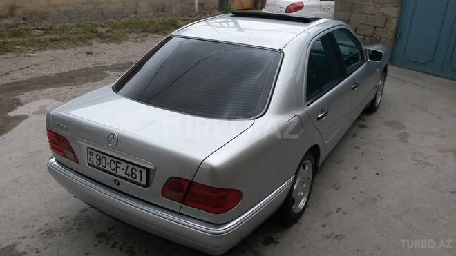 Mercedes E 230 1996, 223,456 km - 2.3 l - Bakı