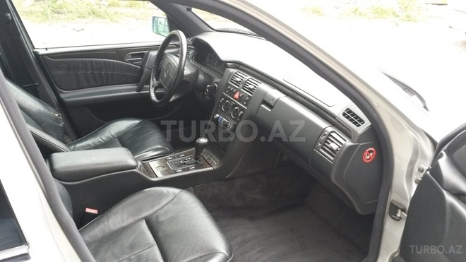 Mercedes E 230 1996, 223,456 km - 2.3 l - Bakı