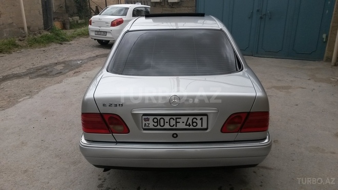 Mercedes E 230 1996, 223,456 km - 2.3 l - Bakı