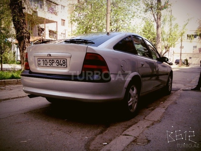 Opel Vectra 1997, 300,000 km - 2.0 l - Bakı