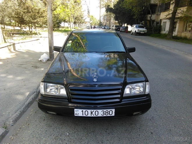 Mercedes C 220 1993, 298,000 km - 2.2 l - Bakı
