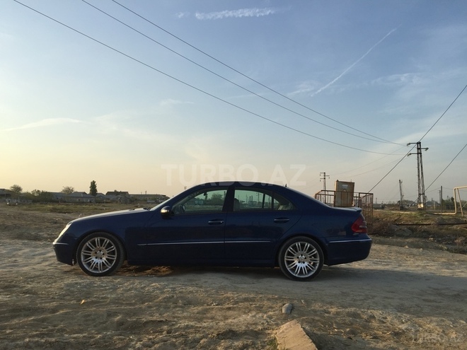 Mercedes E 320 2003, 199,000 km - 3.2 l - Bakı