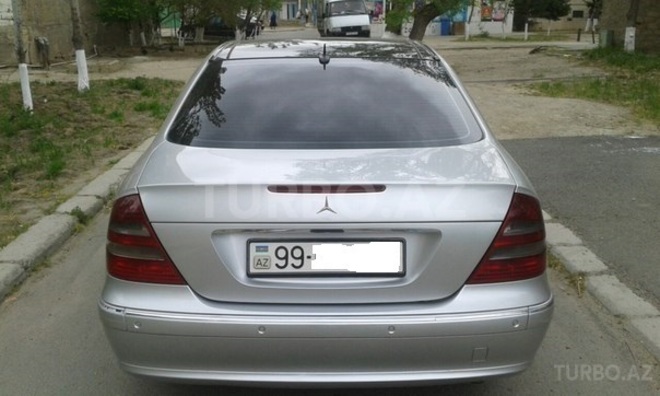 Mercedes E 270 2002, 200,000 km - 2.7 l - Bakı