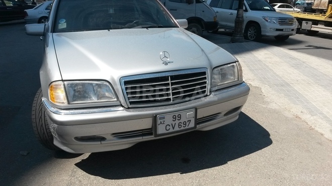Mercedes C 240 2000, 144,000 km - 2.4 l - Bakı