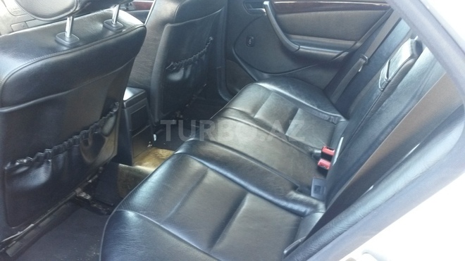 Mercedes C 240 2000, 144,000 km - 2.4 l - Bakı