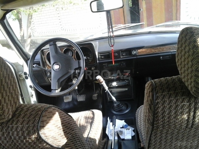 GAZ 24-10 1987, 180,000 km - 2.4 л - Ucar