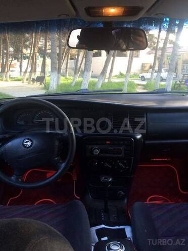 Opel Vectra 1997, 320,000 km - 1.8 l - Neftçala