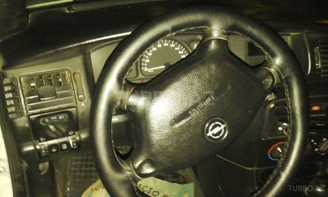 Opel Vectra 1997, 250,000 km - 1.8 l - Bakı