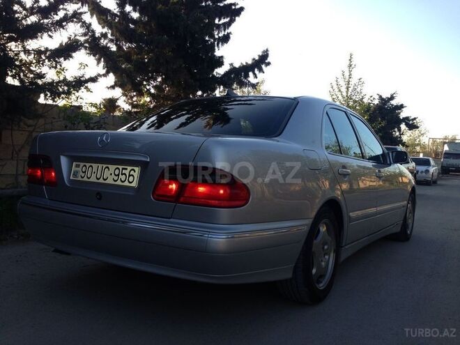 Mercedes E 200 2000, 220,000 km - 2.0 l - Bakı
