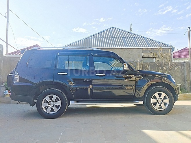 Mitsubishi Pajero 2007, 123,800 km - 3.0 l - Bakı