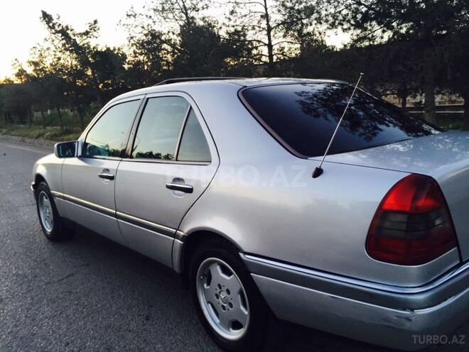 Mercedes C 220 1995, 234,000 km - 2.2 l - Sumqayıt