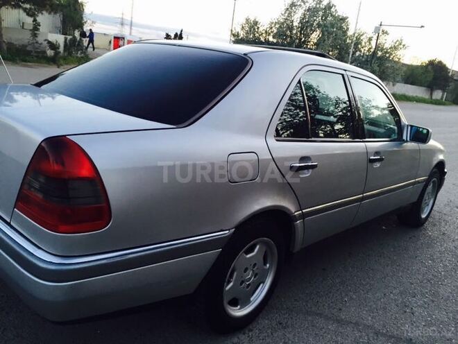Mercedes C 220 1995, 234,000 km - 2.2 l - Sumqayıt