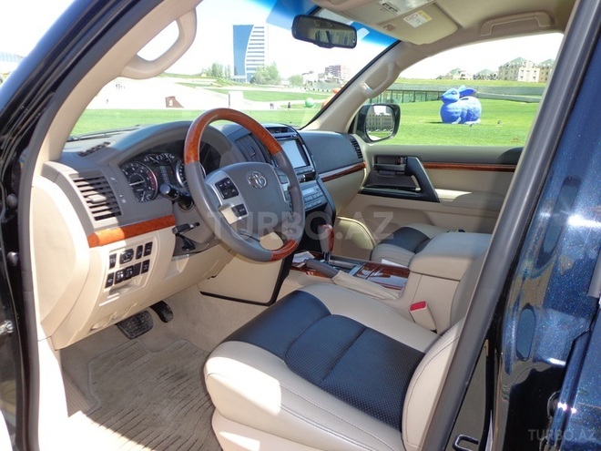 Toyota Land Cruiser 2013, 34,500 km - 4.5 l - Bakı