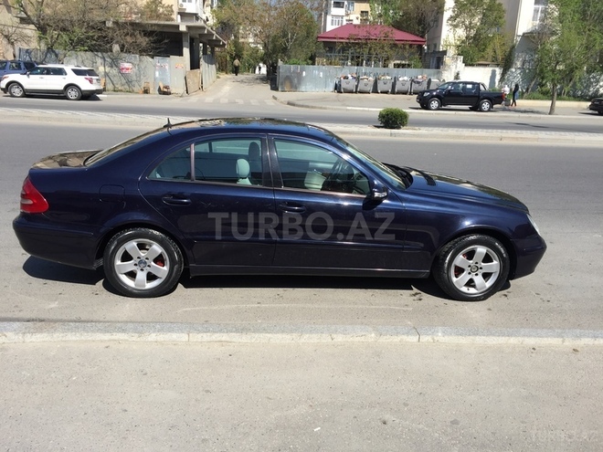 Mercedes E 220 2002, 215,000 km - 2.2 l - Bakı