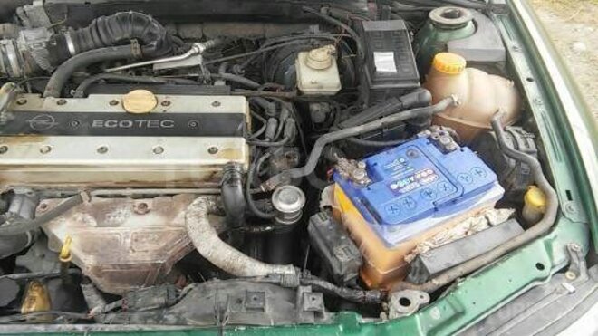 Opel Vectra 1996, 259,764 km - 2.0 l - Yevlax