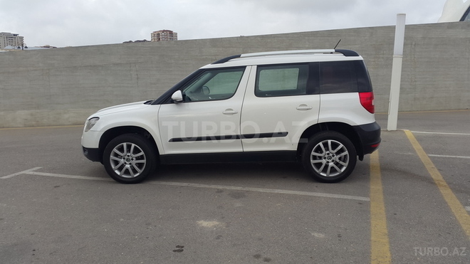 Skoda Yeti 2011, 120,000 km - 1.2 l - Bərdə