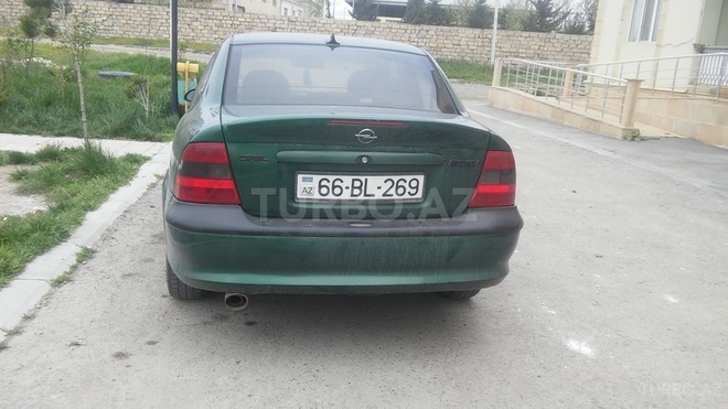 Opel Vectra 1996, 259,764 km - 2.0 l - Yevlax