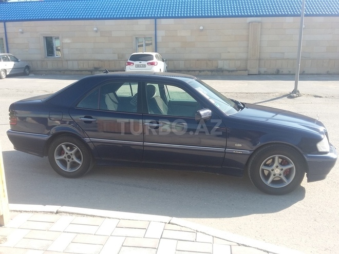 Mercedes C 220 1999, 219,000 km - 2.2 л - Sumqayıt