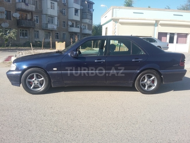 Mercedes C 220 1999, 219,000 km - 2.2 л - Sumqayıt