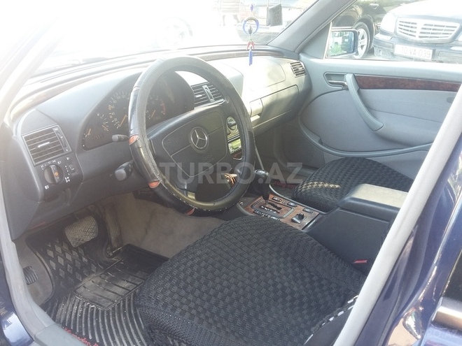Mercedes C 220 1999, 219,000 km - 2.2 л - Sumqayıt