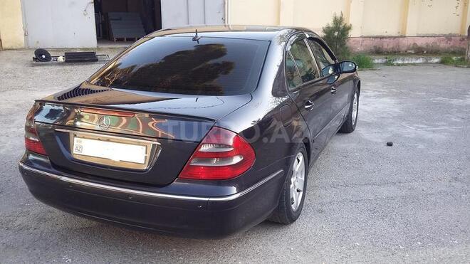 Mercedes E 220 2003, 267,000 km - 2.2 л - Bakı