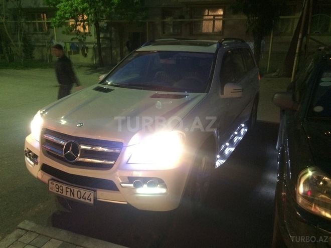 Mercedes GL 350 2011, 145,000 km - 3.5 l - Bakı