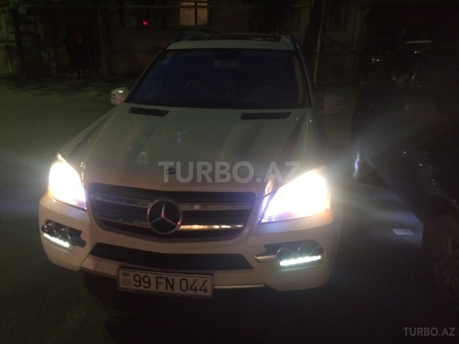 Mercedes GL 350 2011, 145,000 km - 3.5 l - Bakı