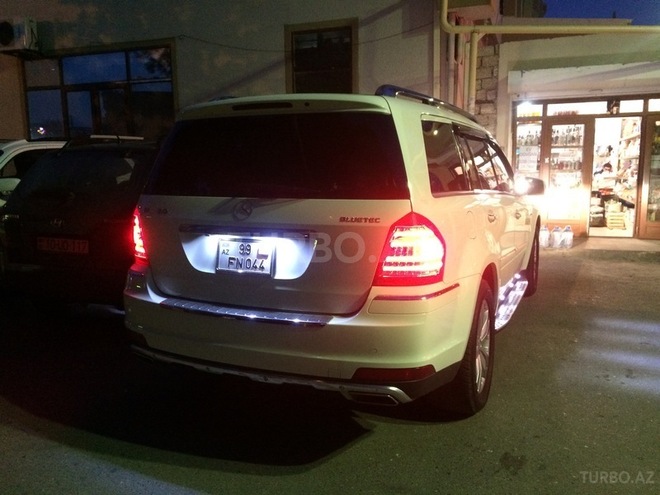 Mercedes GL 350 2011, 145,000 km - 3.5 l - Bakı
