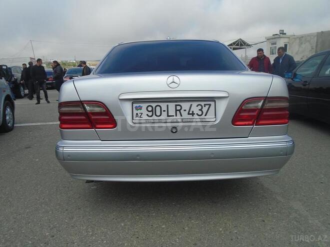 Mercedes E 320 2000, 199,000 km - 3.2 l - Bakı