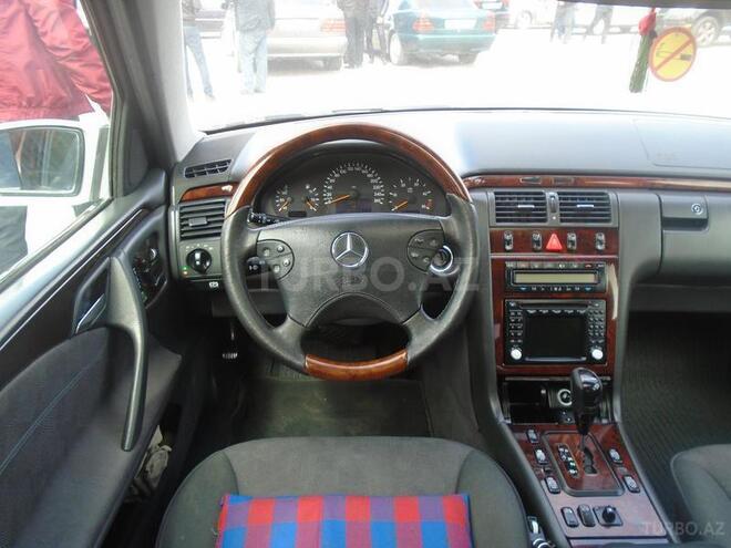 Mercedes E 320 2000, 199,000 km - 3.2 l - Bakı