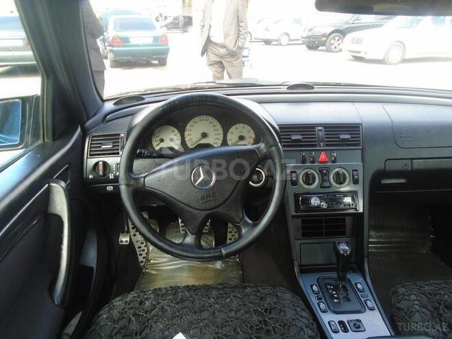 Mercedes C 240 1999, 199,000 km - 2.4 l - Bakı