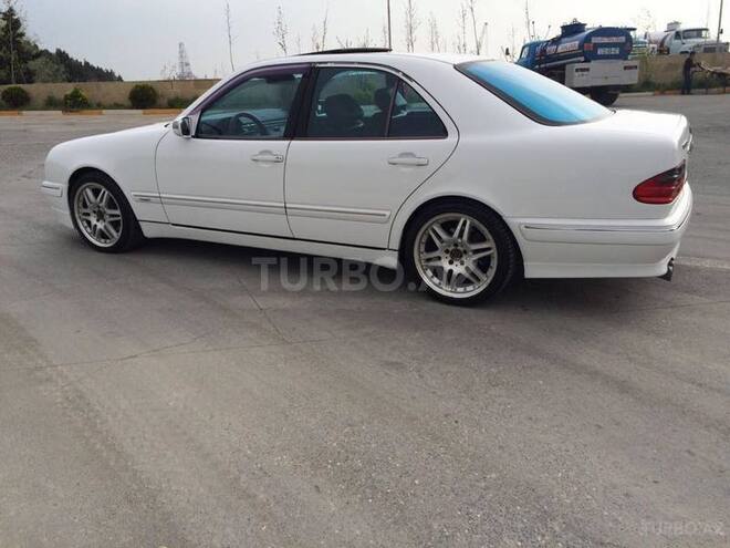 Mercedes E 320 2000, 220,000 km - 3.2 l - Bakı