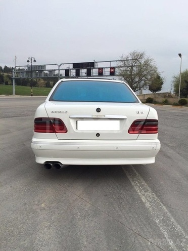 Mercedes E 320 2000, 220,000 km - 3.2 l - Bakı