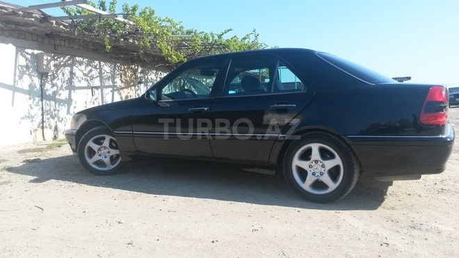 Mercedes C 230 1997, 200,000 km - 2.3 l - Bakı