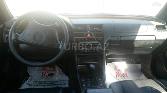 Mercedes C 230 1997, 200,000 km - 2.3 l - Bakı
