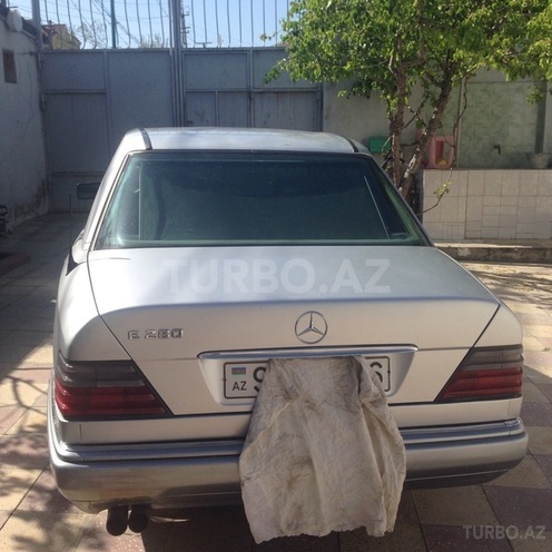 Mercedes E 280 1993, 260,000 km - 2.8 л - Bakı