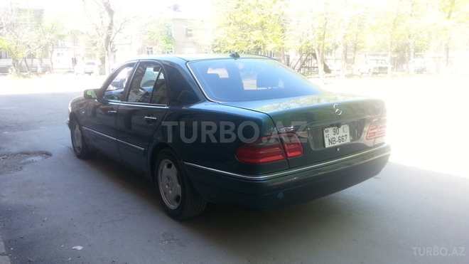 Mercedes E 230 1995, 240,000 km - 2.3 l - Sumqayıt