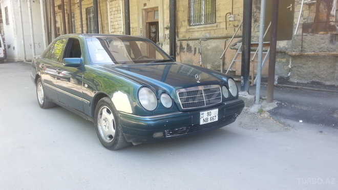 Mercedes E 230 1995, 240,000 km - 2.3 l - Sumqayıt