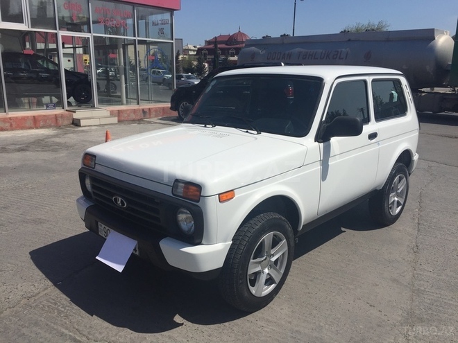 LADA (VAZ) Niva 2015, 3,300 km - 1.7 л - Bakı