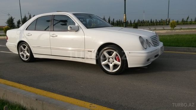 Mercedes E 320 2001, 134,000 km - 3.2 л - Ağsu