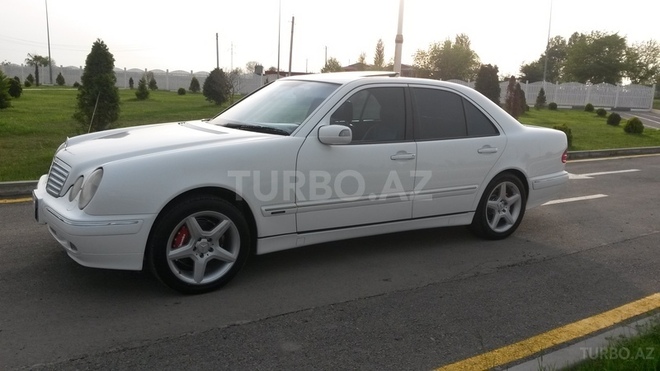 Mercedes E 320 2001, 134,000 km - 3.2 л - Ağsu