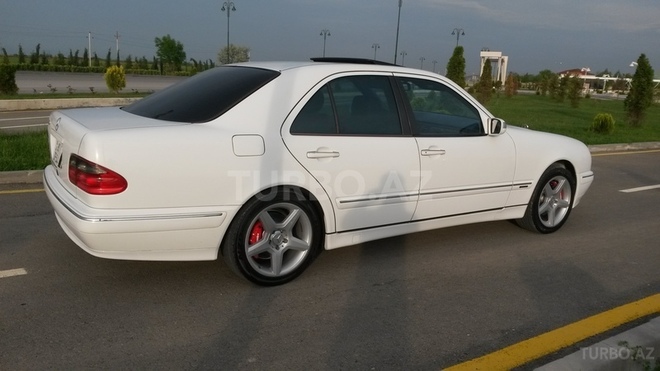 Mercedes E 320 2001, 134,000 km - 3.2 л - Ağsu