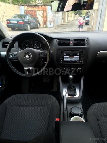 Volkswagen Jetta 2013, 64,800 km - 2.0 л - Bakı